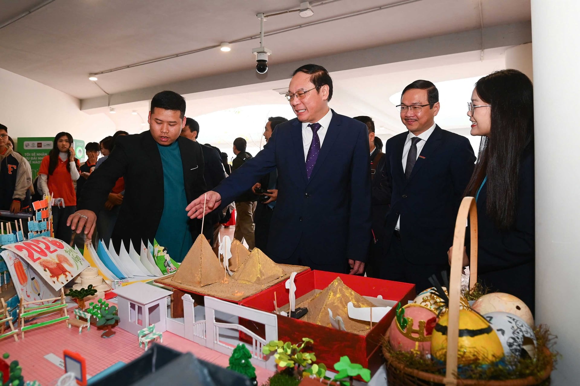 Nhập chú thích ảnh