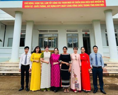 Tổ chuyên môn Anh – Lí – Công nghệ công nghiệp – Thiết bị